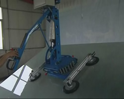 Glass Manipulator Has Air Leak Free Precaution